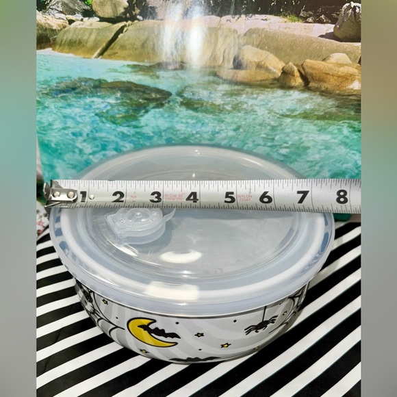 NWT 2024 Hello Kitty Halloween 3 Piece Ceramic Food Storage Bowls Container Set - Picture 7 of 14